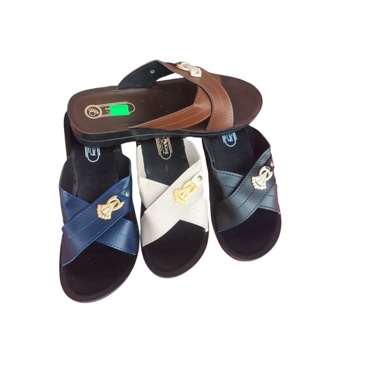 Women's Slippers Model 139